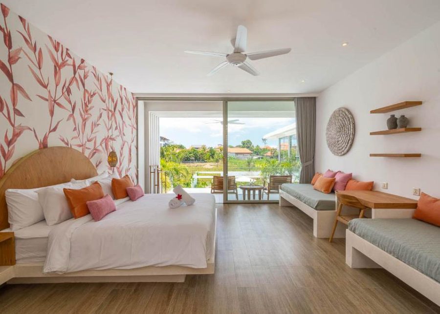 Bedroom at Villa Vida in Bali with view over greenery