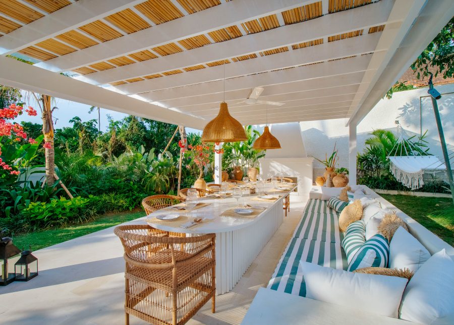 Garden terrace with lounge seating at Villa Yang