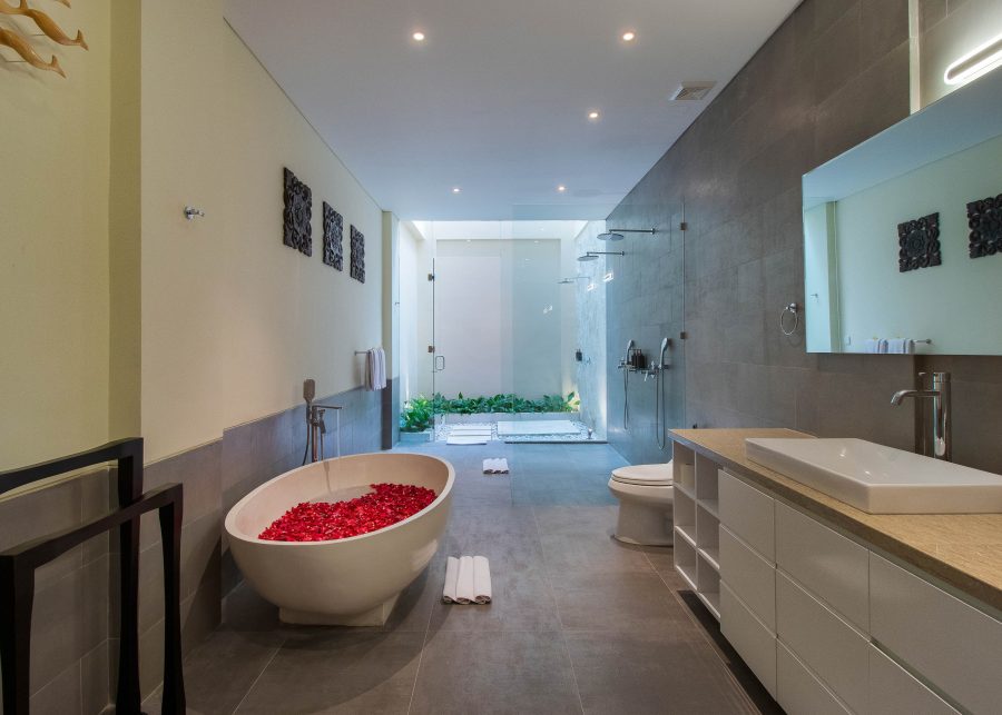 Villa Josuloma bathroom with freestanding bath tub and outdoor shower