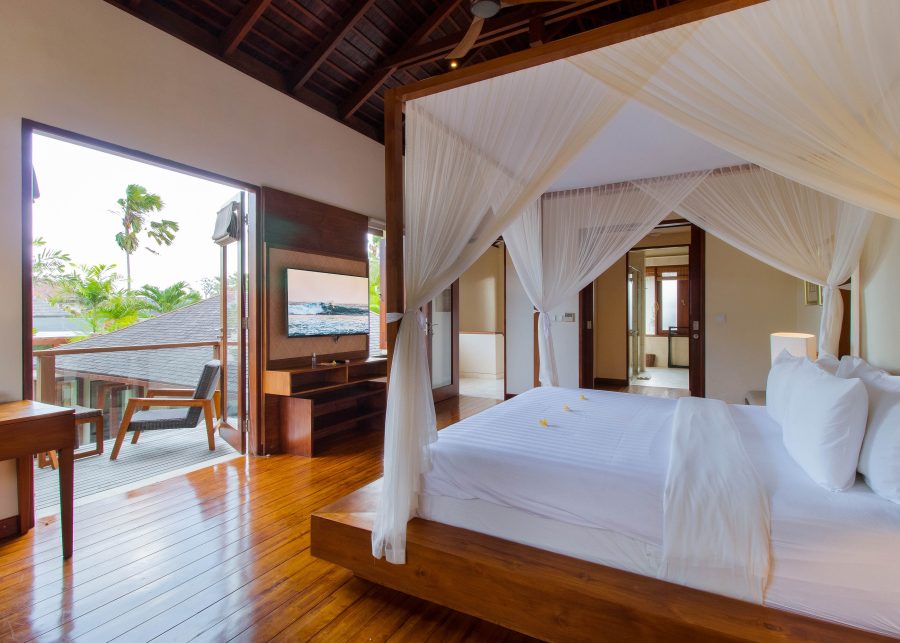 Villa Josuloma bedroom with balcony